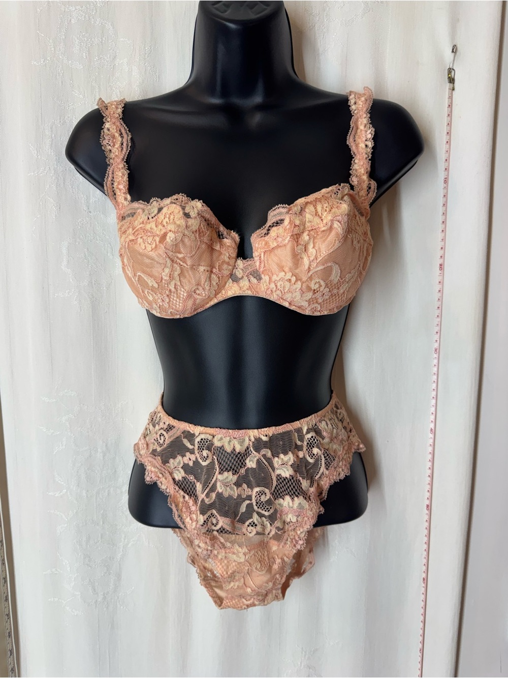 La Perla Lace Underwire Bra & High-Waist Brief Set